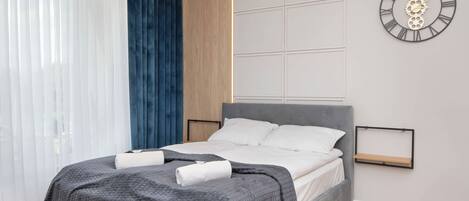 Fer et planche à repasser, lit parapluie, Wi-Fi, draps fournis