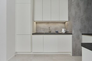 Unclassified image, 5 of 24, button