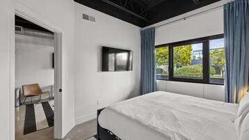 1 soverom, skrivebord, strykejern/-brett og wi-fi