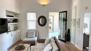 TV, fireplace, stereo, offices