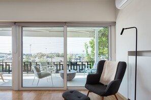 City Apartment | Balcony