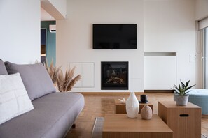 City Apartment | Living area