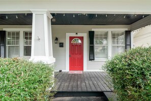 Exterior detail - Walk to Campus - 3BR- Gameday Headquarters! (Tuscaloosa)