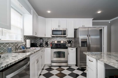 Walk to Campus - 3BR- Gameday Headquarters!