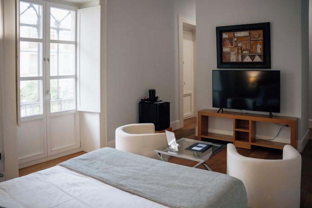 Minibar, desk, laptop workspace, soundproofing