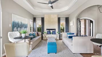 Televisión, videojuegos, libros, oficina