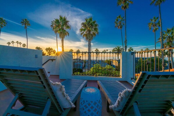 Terrace/patio - Ocean View Spanish Beauty  Half Block to Beach, New Hot Tub (San Diego)