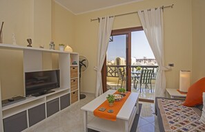 Flat-screen TV, DVD player - Buki-Gravity-Homes, Ap No2, seaview apartment in  hotel Gravity Sahl Hasheesh (Hurghada, Red Sea Governorate)