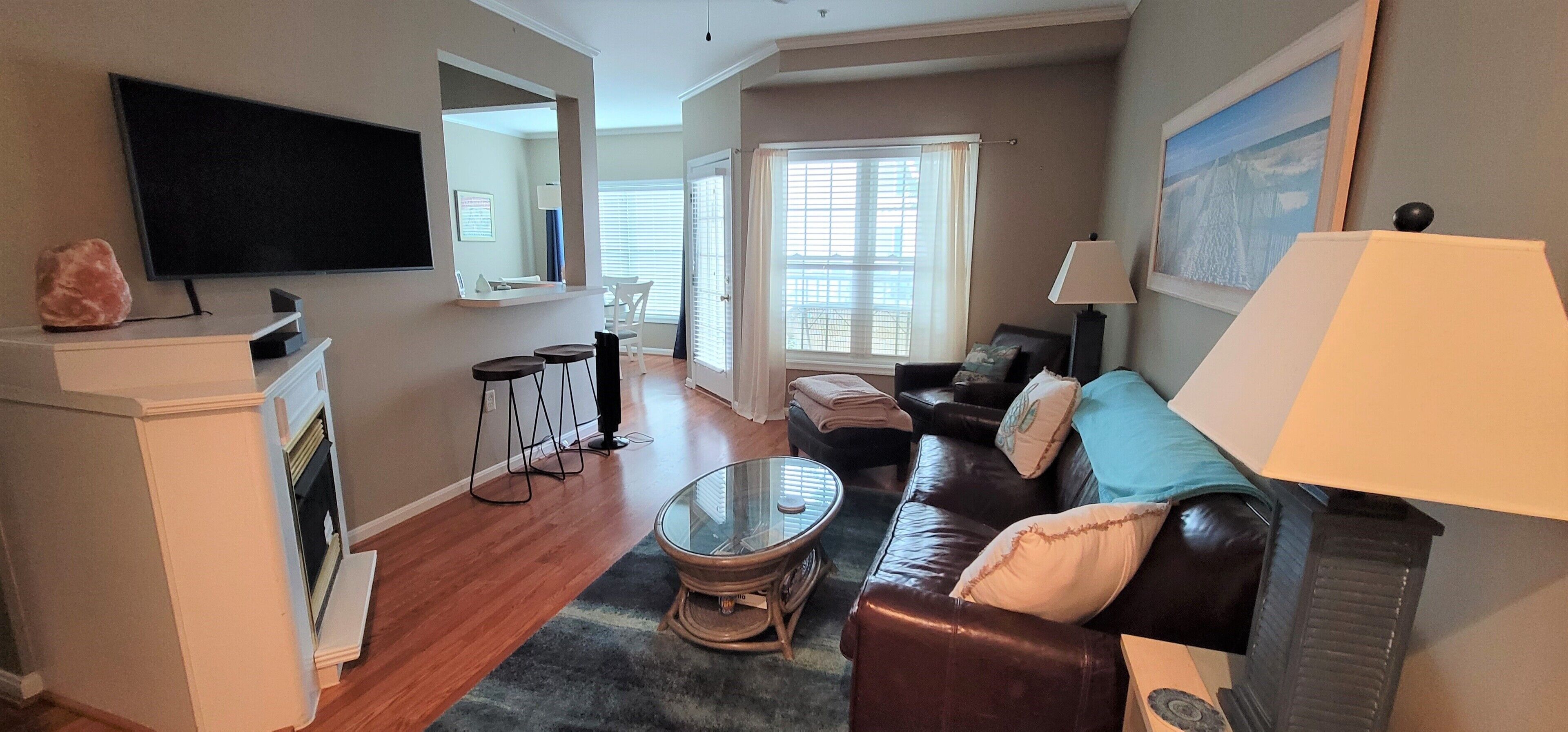 MINI WEEKS AVAILABLE!! FIRST FLOOR CONDO!!  BOOK TODAY!!