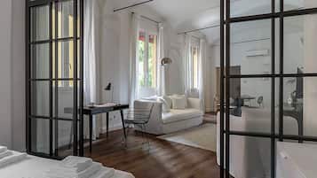 Design appartement | Woonruimte | Een 40-inch ledtelevisie met digitale zenders en Netflix