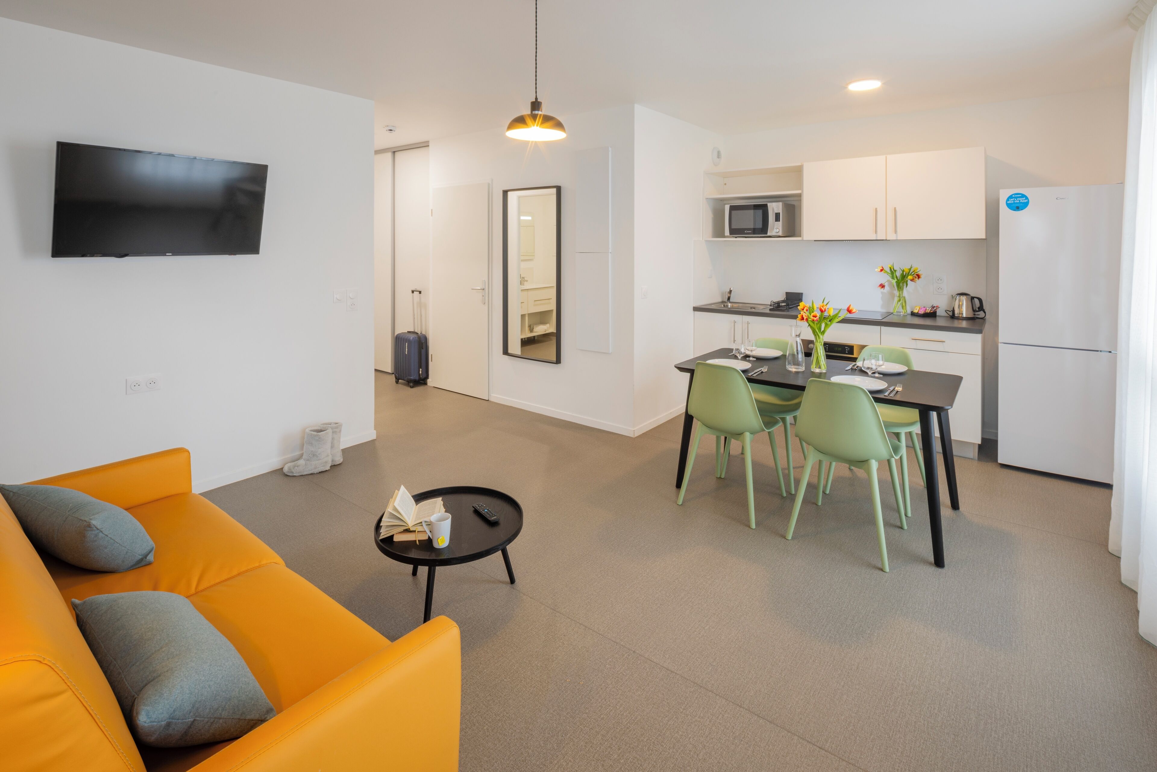Apartment, 2 double beds and 1 sofa bed | Living area | 32-inch flat-screen TV with digital channels