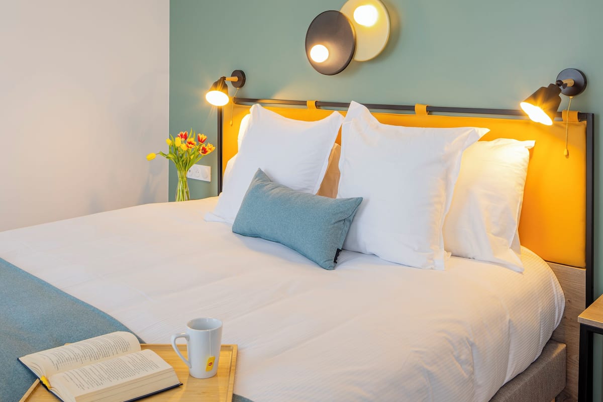 Habitación | 1 dormitorio, ropa de cama de alta calidad, escritorio