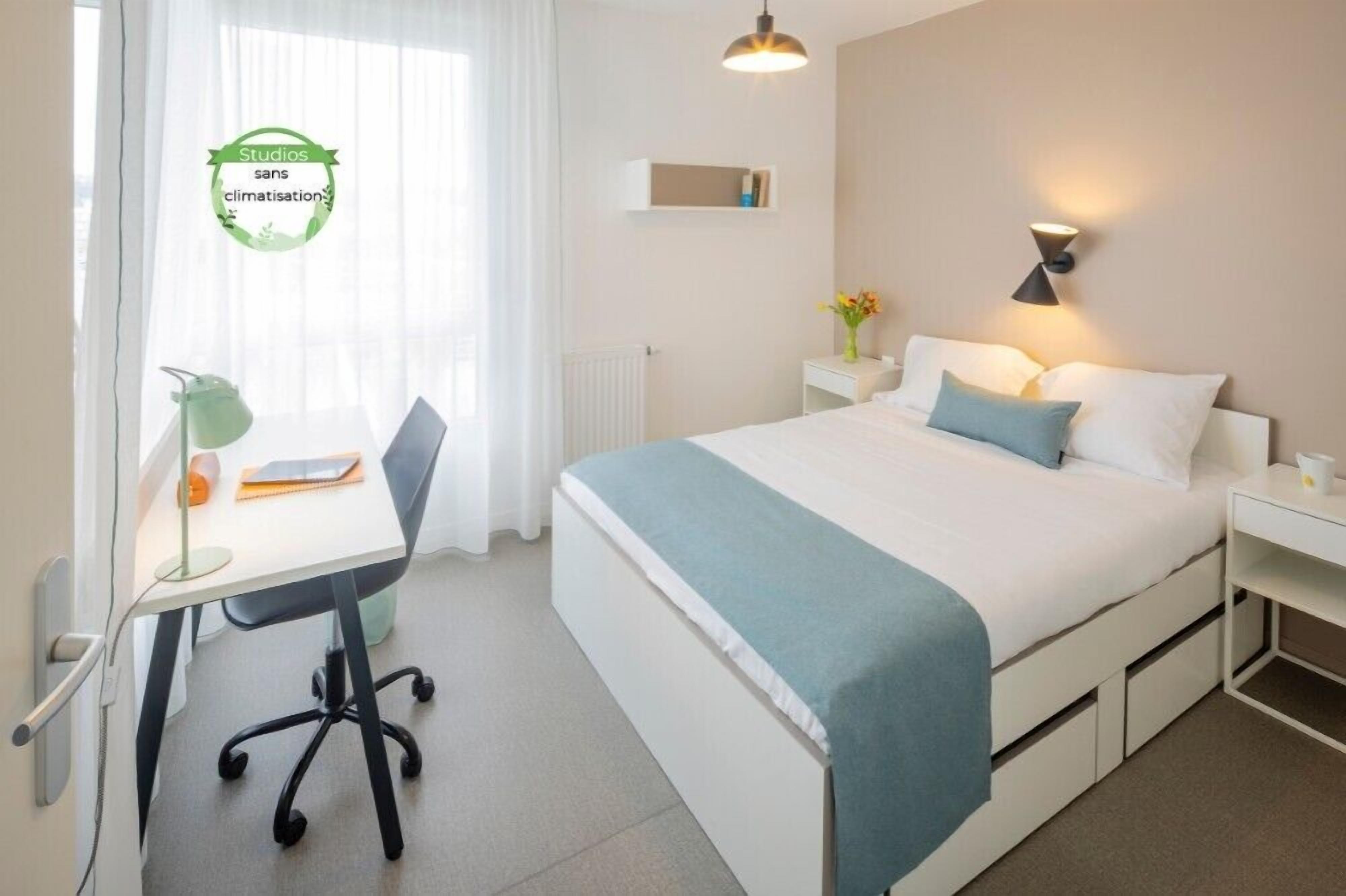 Apartamento | Roupas de cama premium, escrivaninha, espaço de trabalho para notebook