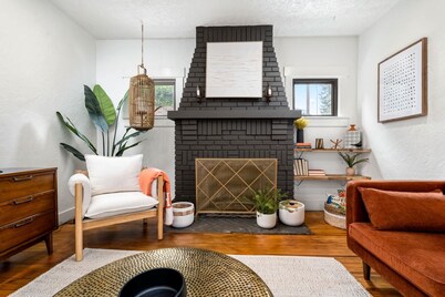 Boho Bungalow: 3BR on Miami Bike Path, Sleeps 7!