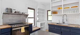 Boho Bungalow: 3BR on Miami Bike Path, Sleeps 7!