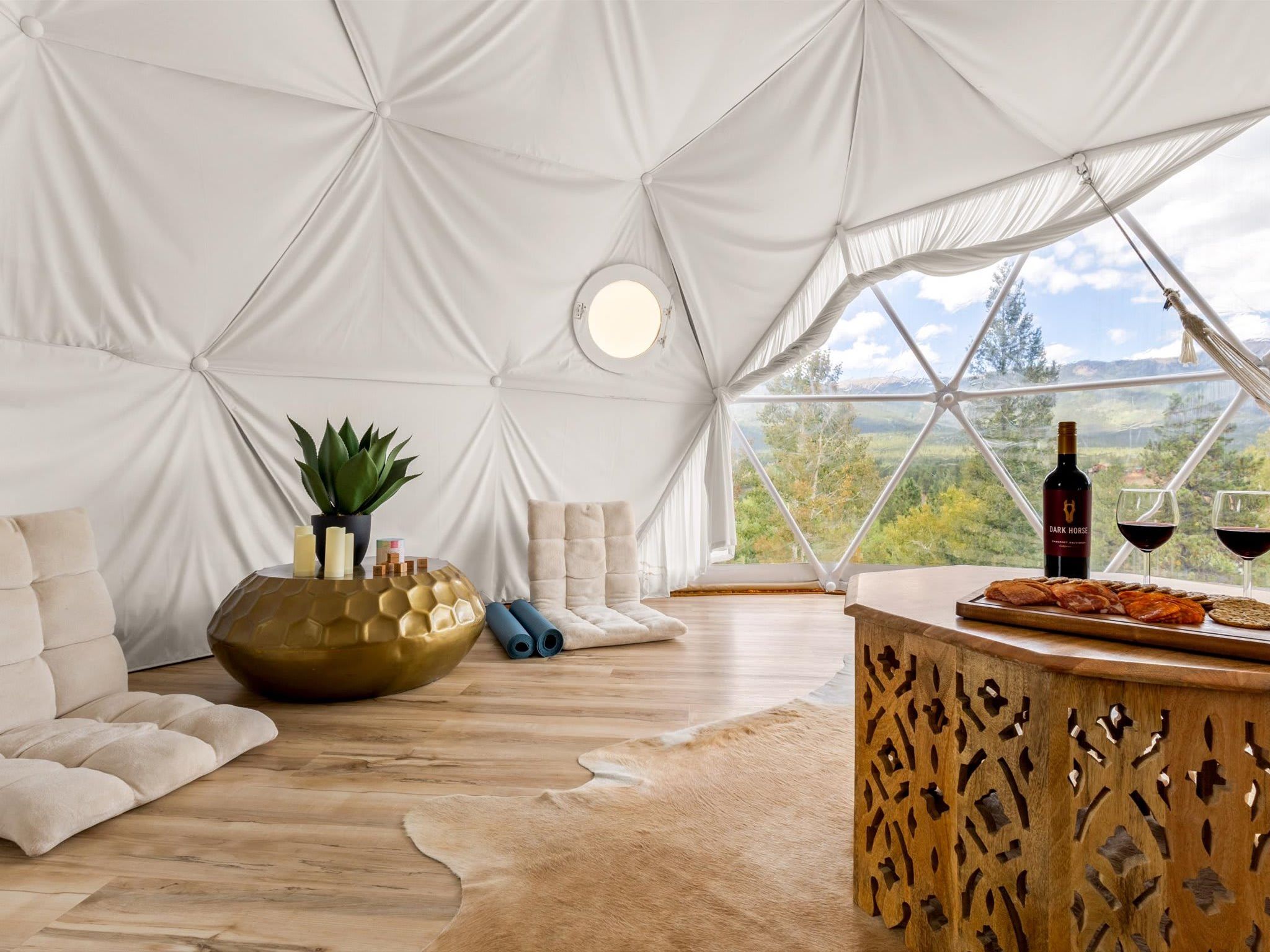 Movie night or morning yoga. Pour the wine or roll out the mat. The Geo Dome never judges which one you choose.