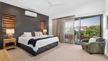 3 bedrooms, desk, iron/ironing board, WiFi