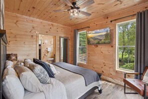 3 Schlafzimmer, Schreibtisch, Bügeleisen/Bügelbrett, kostenloses WLAN