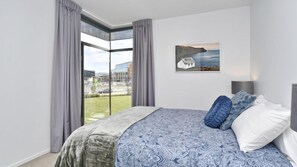 3 habitaciones, tabla de planchar con plancha y wifi gratis 