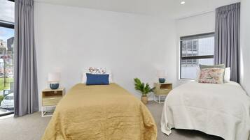 3 bedrooms, iron/ironing board, free WiFi, bed sheets