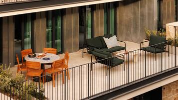 Duplex, 3 quartos | Terraço/pátio