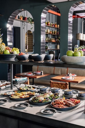 Daily buffet breakfast for a fee - The Rebello Hotel & Spa (Vila Nova de Gaia)