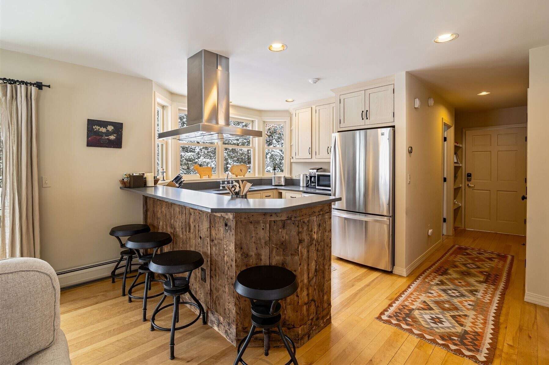 NEW Listing! StoweAway 5 Bedroom Luxury Home