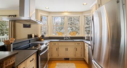 Stowe-Away 5 Bedroom Luxury Home