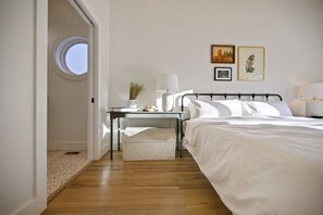 3 bedrooms, iron/ironing board, travel cot, free WiFi