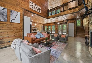 Smart-TV, Kamin, Videospiele