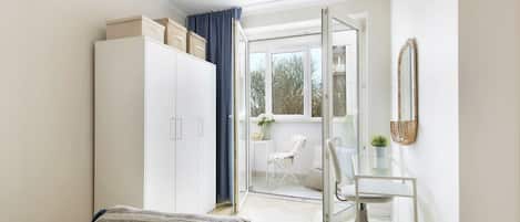 3 bedrooms, iron/ironing board, free WiFi