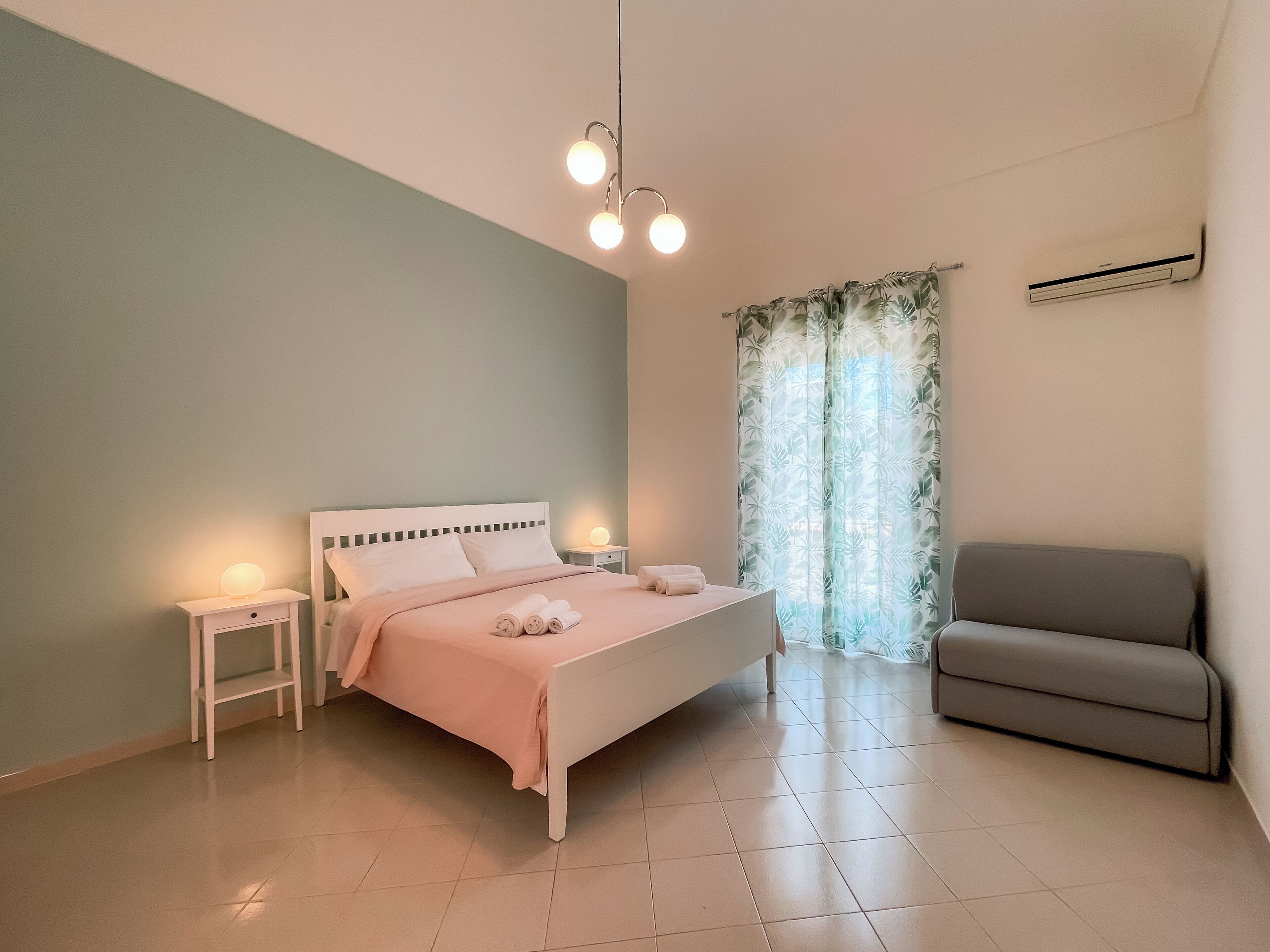 1 soverom, strykejern/-brett, wi-fi og sengetøy