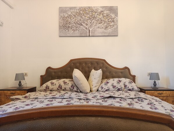 2 chambres, fer et planche à repasser, Wi-Fi, literie fournie