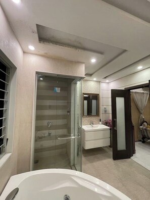 Bathroom - Serene house in DHA-Ph8 (near airport & ring road) (Lahore)