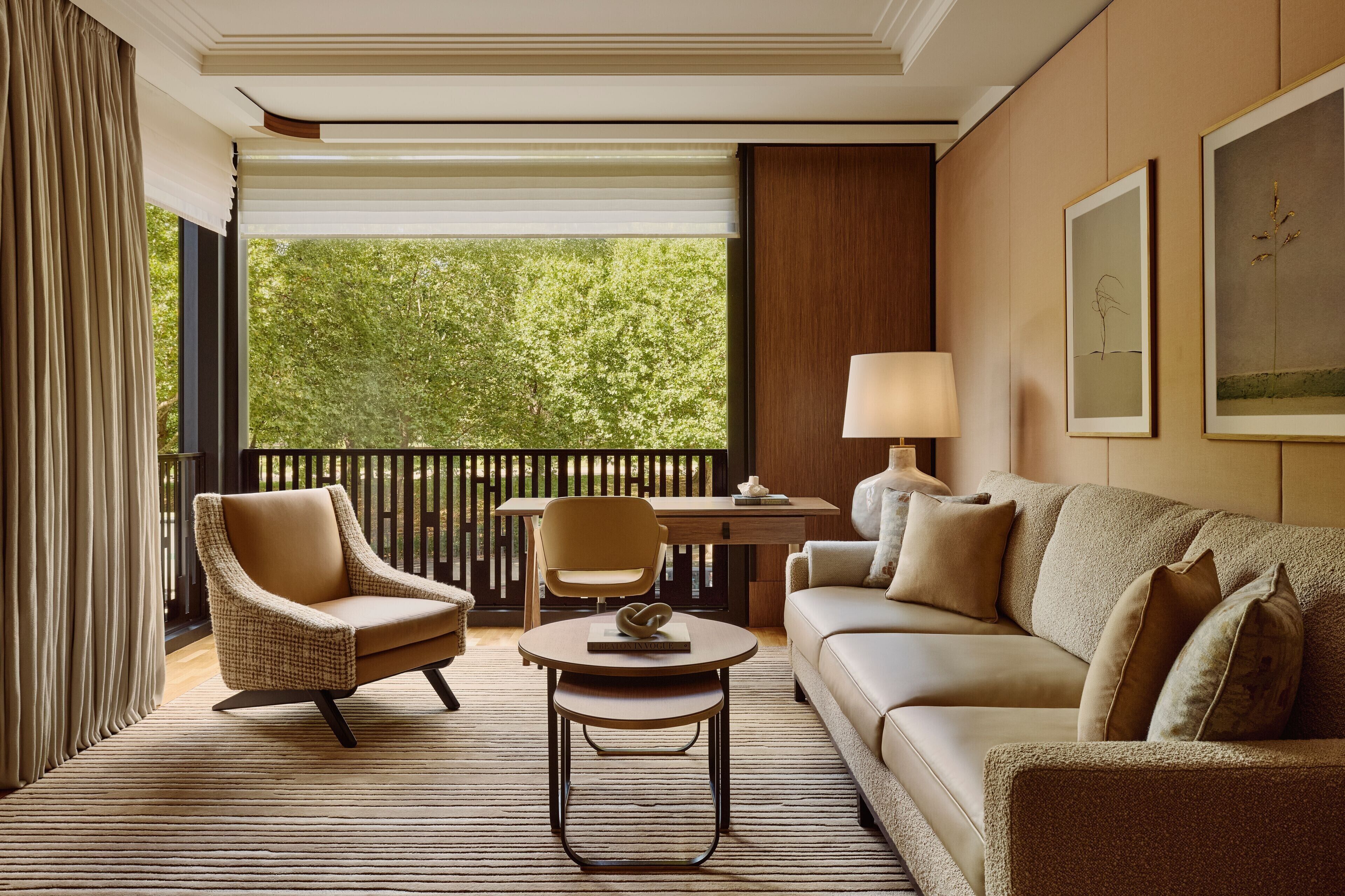 Balcony Park Suite | เครื่องนอนป้องกันสารก่อภูมิแพ้, ผ้านวมขนเป็ด, มินิบาร์ฟรี