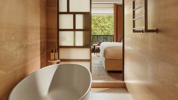Park Junior Suite | Allergikerbettwaren, Daunenbettdecken, kostenlose Minibar, Zimmersafe
