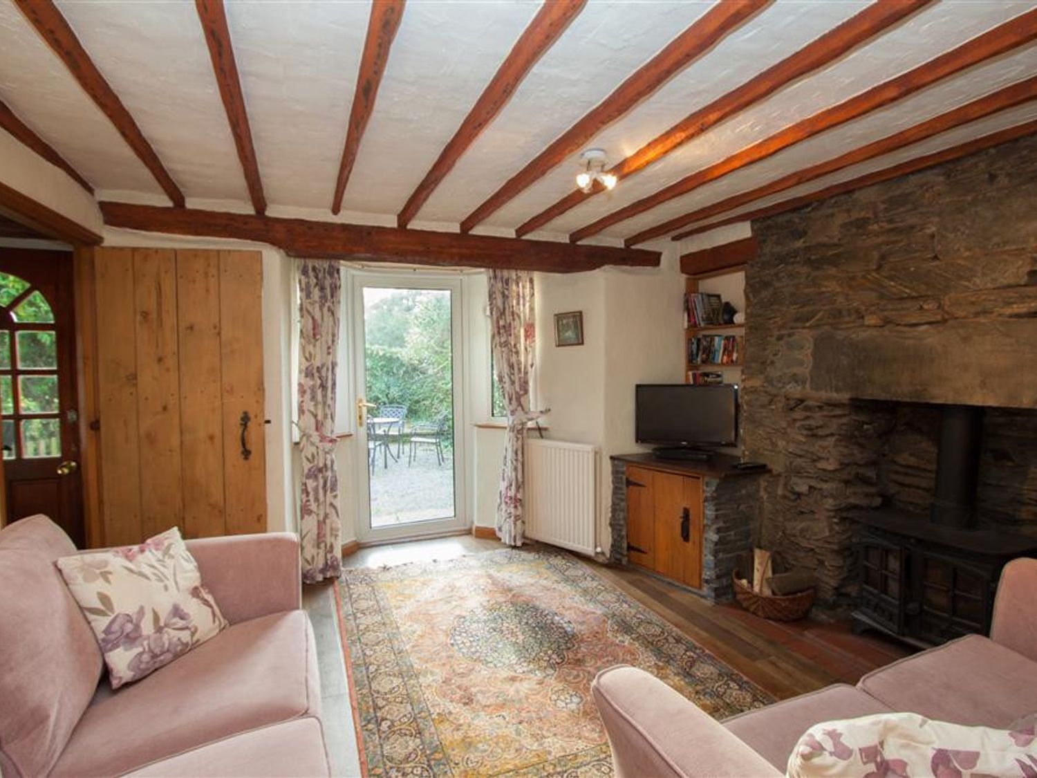 Rustic Cottage, Pet Friendly, With Open Fire In Bowness-on-windermere - Windermere