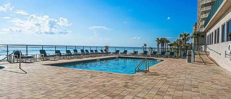 Sisäuima-allas, lämmitetty uima-allas