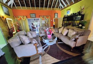 32 インチのスマートテレビ (デジタル放送視聴可)