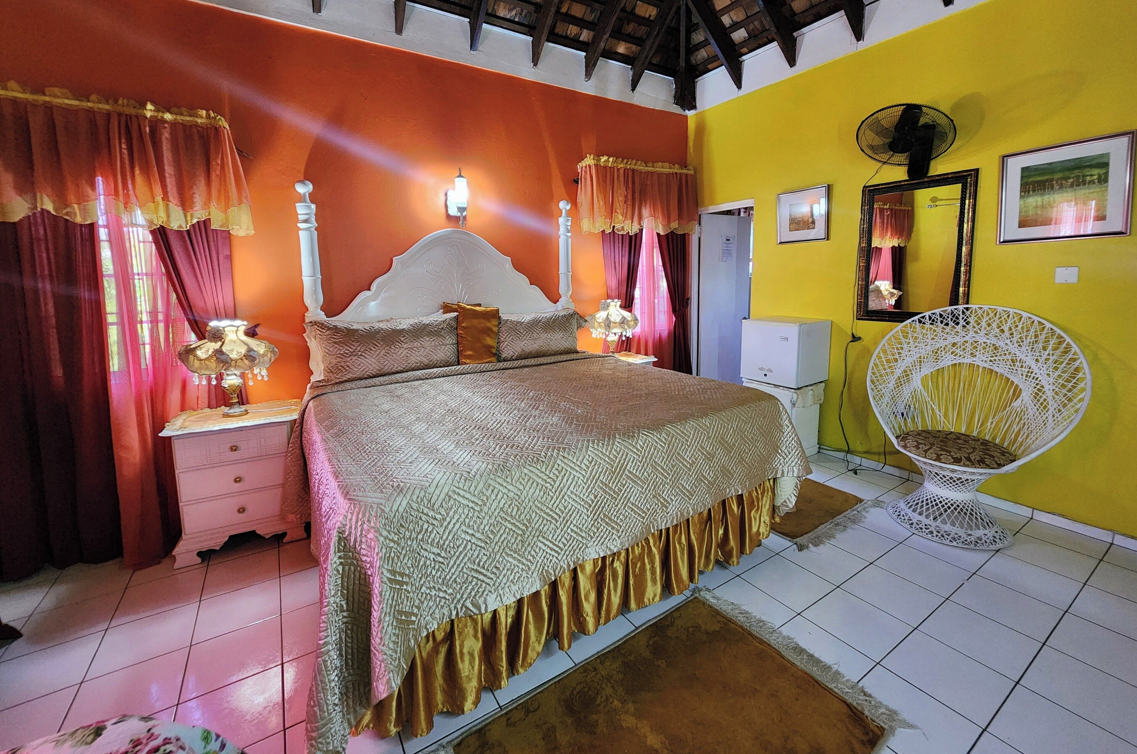 Comfort Room, Multiple Beds, Balcony | Iron/ironing board, free WiFi, bed sheets