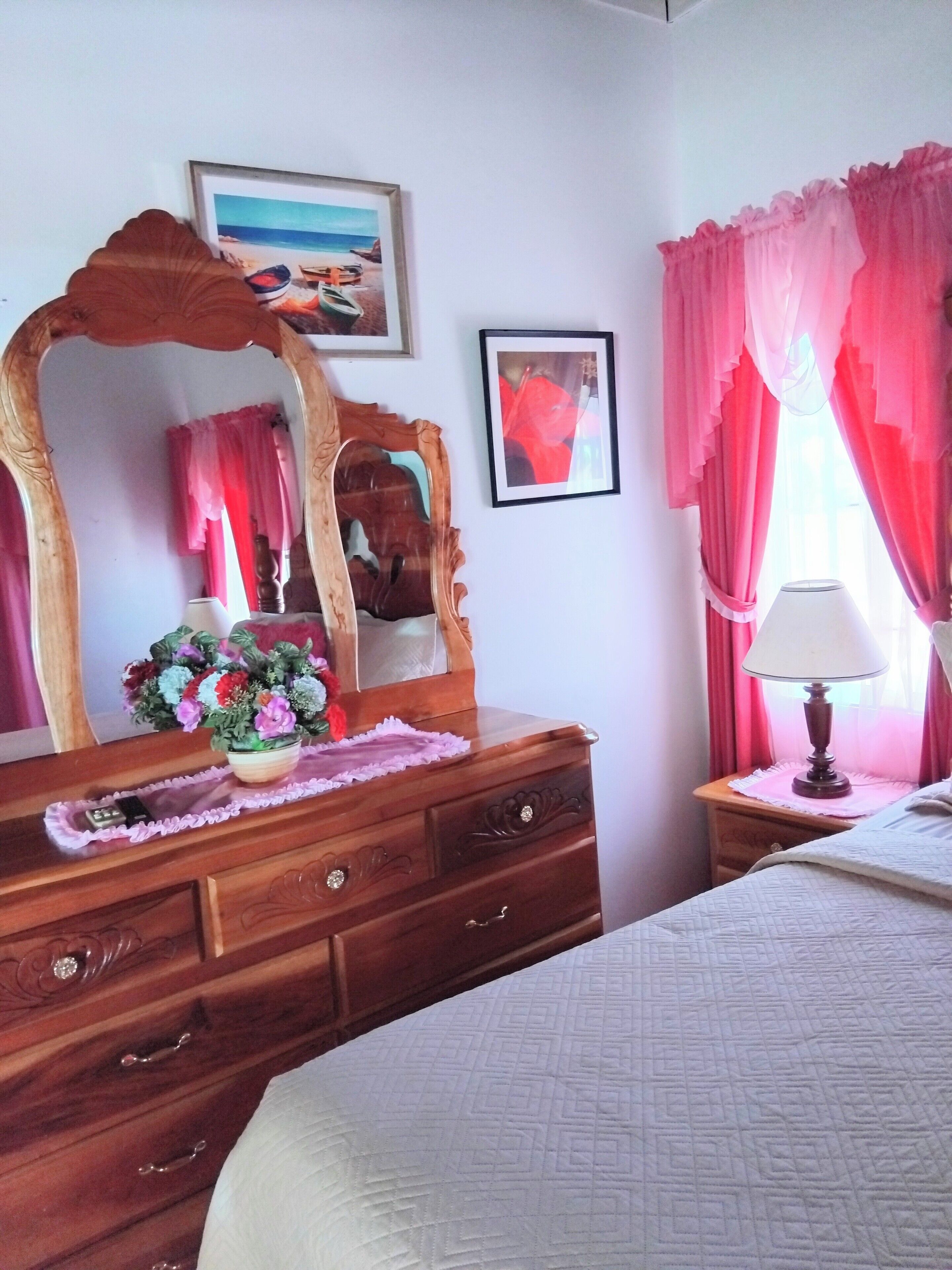 Iron/ironing board, free WiFi, bed sheets