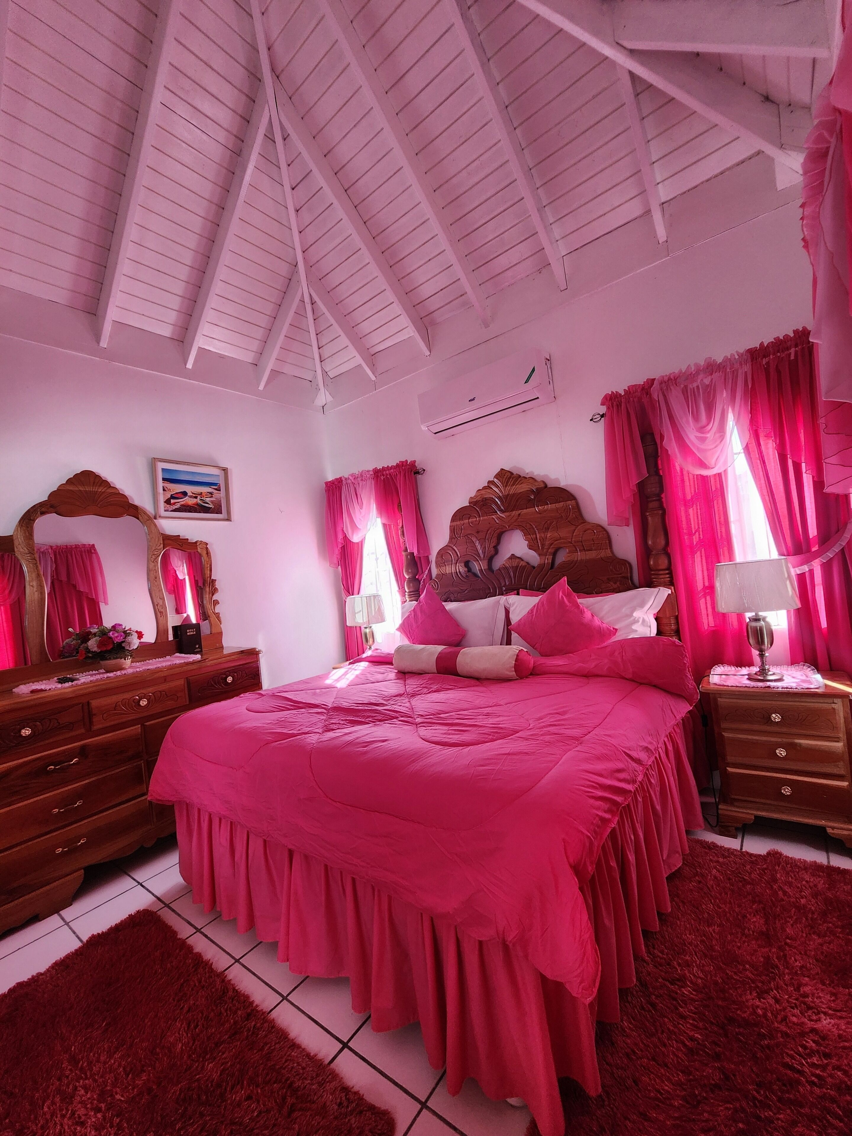 Kamar Standar, 1 Tempat Tidur King, balkon | Setrika/meja setrika, Wi-Fi gratis, dan seprai linen