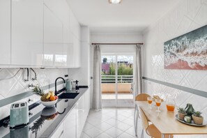 Frigorifero, microonde, forno, lavastoviglie