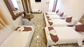 Deluxe Family Room | Desk, free WiFi, bed sheets