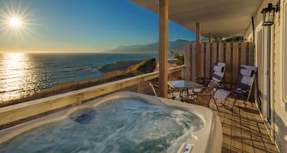 Stunning Oceanview by OceanviewHotTubs Tesla Charging Oceanfront! Shelter Cove