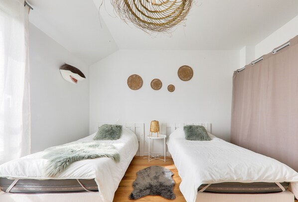 4 chambres, coffres-forts dans les chambres, Wi-Fi gratuit