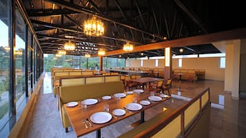 Daily buffet breakfast (INR 450 per person)