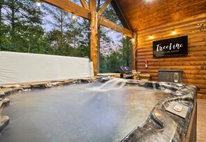 Bain à remous extérieur