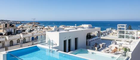 Kolam renang outdoor musiman