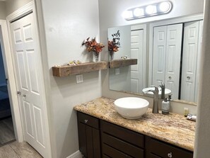 Bathroom - A Poolside Paradise Escape (Pensacola)